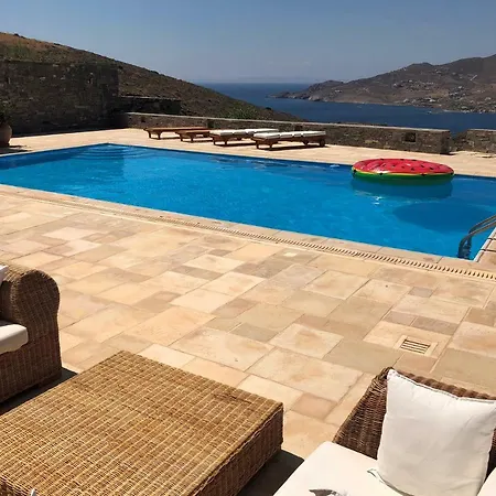 Syros With View And Pool * Posidhonía